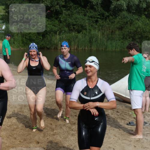21.06.2026 - 29. Vierlanden-Triathlon Andreas Tolksdorf http://msf.ph/oto/9861236 21.06.2026 09:13:07 Schwimmen 227, 230, 280, 292 meine-sportfotos.de