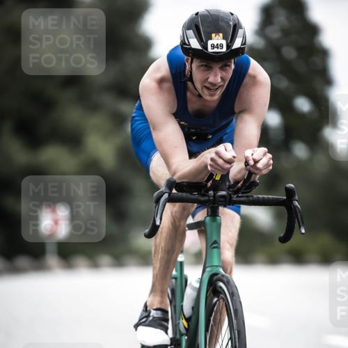 21.06.2026 - 29. Vierlanden-Triathlon H.Heesch http://msf.ph/oto/9861241 21.06.2026 12:08:22 Radfahren 793, 854, 865, 916, 937, 948, 949 meine-sportfotos.de