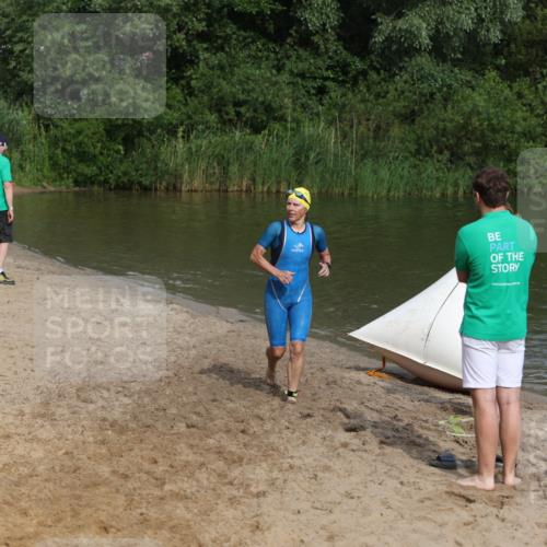 21.06.2026 - 29. Vierlanden-Triathlon Andreas Tolksdorf http://msf.ph/oto/9861267 21.06.2026 09:13:33 Schwimmen 265 meine-sportfotos.de