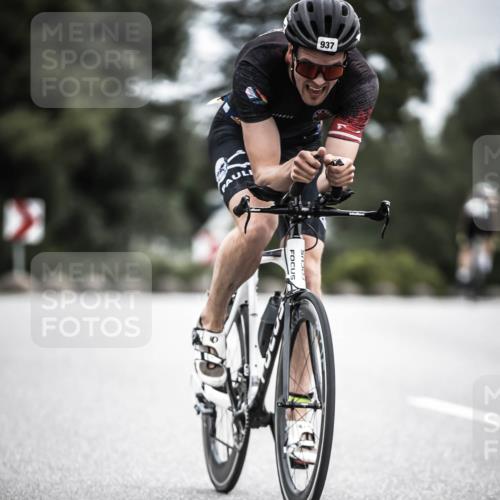 21.06.2026 - 29. Vierlanden-Triathlon H.Heesch http://msf.ph/oto/9861284 21.06.2026 12:08:30 Radfahren 246, 915, 937 meine-sportfotos.de