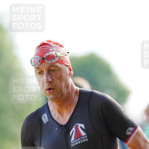 21.06.2026 - 29. Vierlanden-Triathlon LAZAROV Photography http://msf.ph/oto/9861285 21.06.2026 08:48:39 Schwimmen 75, 80, 119, 186, 198 meine-sportfotos.de