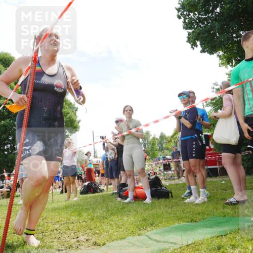 21.06.2026 - 29. Vierlanden-Triathlon LAZAROV Photography http://msf.ph/oto/9861291 21.06.2026 13:07:41 Schwimmen 1116 meine-sportfotos.de