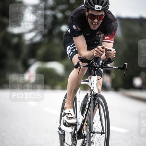 21.06.2026 - 29. Vierlanden-Triathlon H.Heesch http://msf.ph/oto/9861292 21.06.2026 12:08:30 Radfahren 246, 915, 937 meine-sportfotos.de