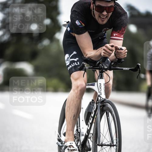 21.06.2026 - 29. Vierlanden-Triathlon H.Heesch http://msf.ph/oto/9861297 21.06.2026 12:08:31 Radfahren 246, 915, 937 meine-sportfotos.de