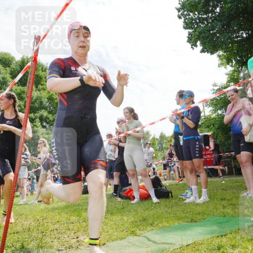 21.06.2026 - 29. Vierlanden-Triathlon LAZAROV Photography http://msf.ph/oto/9861308 21.06.2026 13:08:31 Schwimmen 1111, 1130, 1139 meine-sportfotos.de