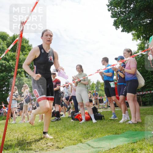 21.06.2026 - 29. Vierlanden-Triathlon LAZAROV Photography http://msf.ph/oto/9861323 21.06.2026 13:09:04 Schwimmen 1103, 1121 meine-sportfotos.de