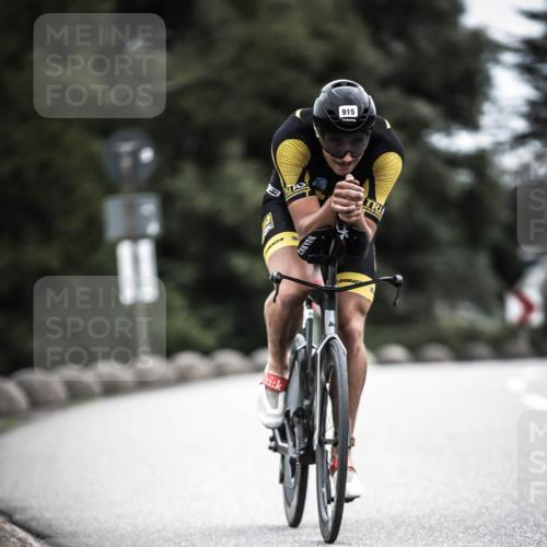 21.06.2026 - 29. Vierlanden-Triathlon H.Heesch http://msf.ph/oto/9861324 21.06.2026 12:08:38 Radfahren 915, 939 meine-sportfotos.de