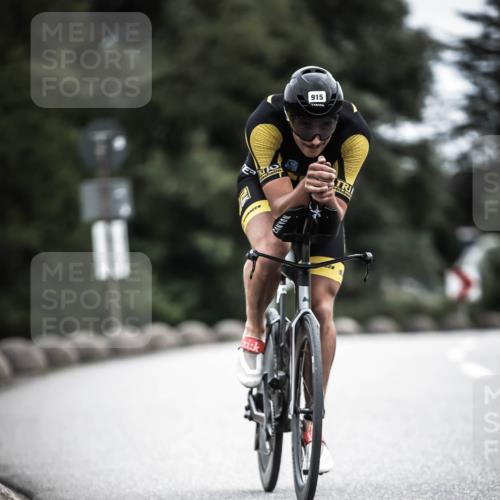 21.06.2026 - 29. Vierlanden-Triathlon H.Heesch http://msf.ph/oto/9861326 21.06.2026 12:08:38 Radfahren 915, 939 meine-sportfotos.de