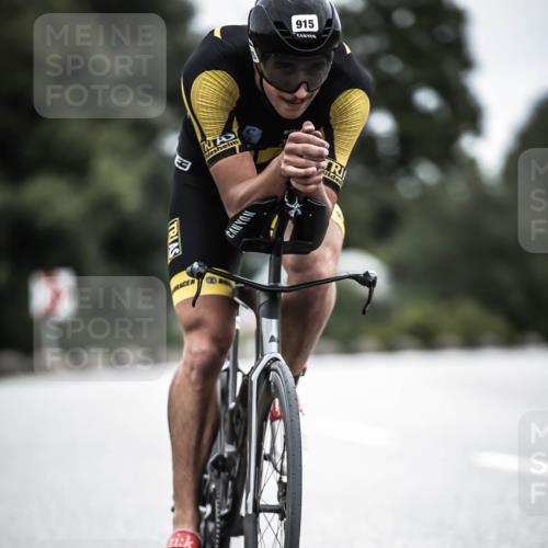21.06.2026 - 29. Vierlanden-Triathlon H.Heesch http://msf.ph/oto/9861345 21.06.2026 12:08:38 Radfahren 915, 939 meine-sportfotos.de