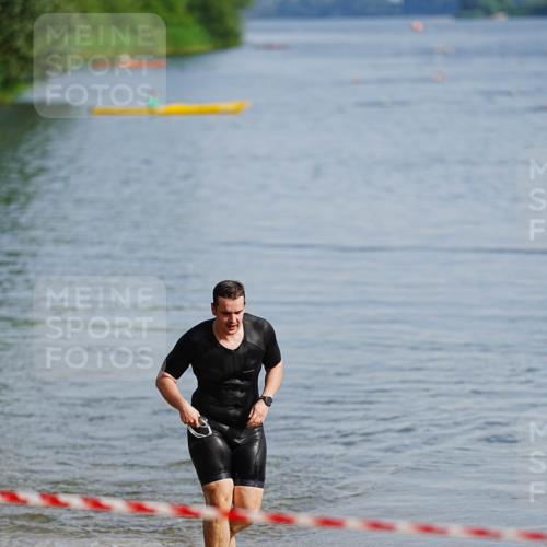 21.06.2026 - 29. Vierlanden-Triathlon LAZAROV Photography http://msf.ph/oto/9861364 21.06.2026 08:54:59 Schwimmen 19 meine-sportfotos.de