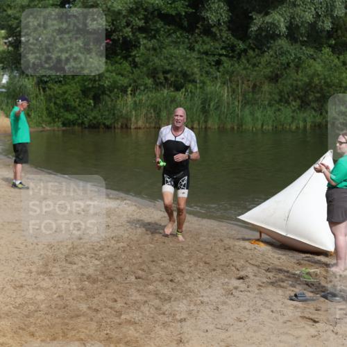 21.06.2026 - 29. Vierlanden-Triathlon Andreas Tolksdorf http://msf.ph/oto/9861365 21.06.2026 09:14:20 Schwimmen 133 meine-sportfotos.de