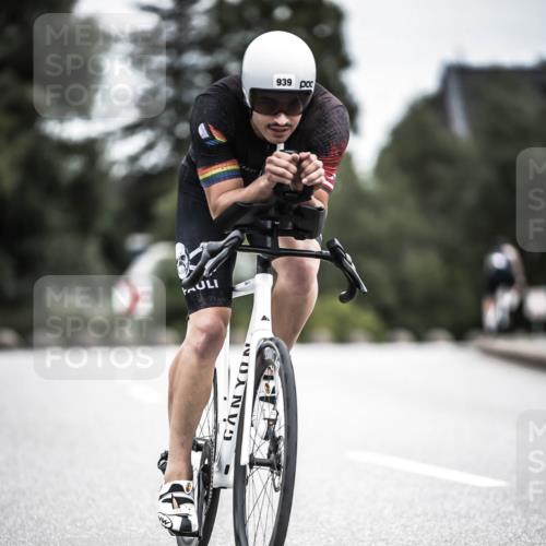 21.06.2026 - 29. Vierlanden-Triathlon H.Heesch http://msf.ph/oto/9861369 21.06.2026 12:08:46 Radfahren 939, 980 meine-sportfotos.de