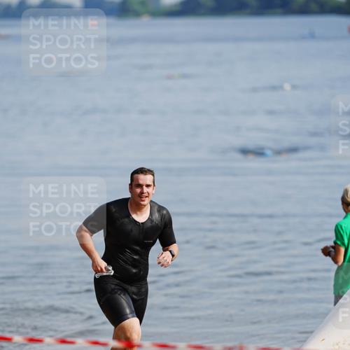21.06.2026 - 29. Vierlanden-Triathlon LAZAROV Photography http://msf.ph/oto/9861371 21.06.2026 08:55:00 Schwimmen 19 meine-sportfotos.de