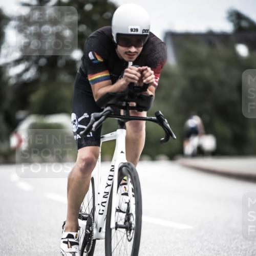 21.06.2026 - 29. Vierlanden-Triathlon H.Heesch http://msf.ph/oto/9861375 21.06.2026 12:08:46 Radfahren 939, 980 meine-sportfotos.de