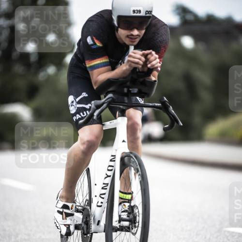 21.06.2026 - 29. Vierlanden-Triathlon H.Heesch http://msf.ph/oto/9861379 21.06.2026 12:08:46 Radfahren 939, 980 meine-sportfotos.de