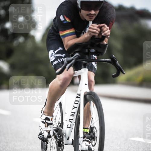 21.06.2026 - 29. Vierlanden-Triathlon H.Heesch http://msf.ph/oto/9861383 21.06.2026 12:08:46 Radfahren 939, 980 meine-sportfotos.de