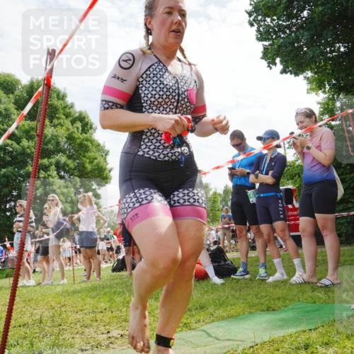 21.06.2026 - 29. Vierlanden-Triathlon LAZAROV Photography http://msf.ph/oto/9861393 21.06.2026 13:11:02 Schwimmen 1105 meine-sportfotos.de
