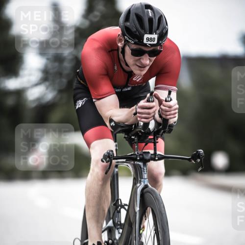 21.06.2026 - 29. Vierlanden-Triathlon H.Heesch http://msf.ph/oto/9861419 21.06.2026 12:08:49 Radfahren 939, 980 meine-sportfotos.de