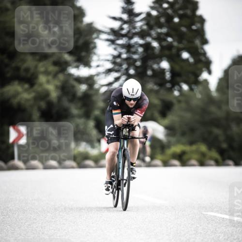 21.06.2026 - 29. Vierlanden-Triathlon H.Heesch http://msf.ph/oto/9861424 21.06.2026 12:08:58 Radfahren 932, 940 meine-sportfotos.de