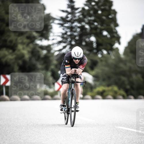 21.06.2026 - 29. Vierlanden-Triathlon H.Heesch http://msf.ph/oto/9861426 21.06.2026 12:08:58 Radfahren 932, 940 meine-sportfotos.de