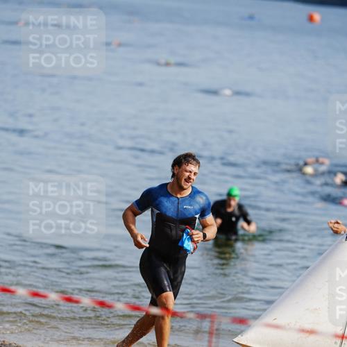 21.06.2026 - 29. Vierlanden-Triathlon LAZAROV Photography http://msf.ph/oto/9861428 21.06.2026 08:55:33 Schwimmen 113 meine-sportfotos.de