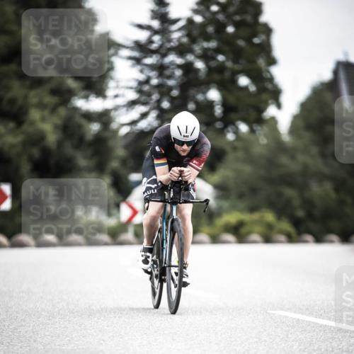 21.06.2026 - 29. Vierlanden-Triathlon H.Heesch http://msf.ph/oto/9861430 21.06.2026 12:08:58 Radfahren 932, 940 meine-sportfotos.de