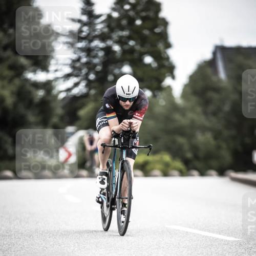 21.06.2026 - 29. Vierlanden-Triathlon H.Heesch http://msf.ph/oto/9861441 21.06.2026 12:08:58 Radfahren 932, 940 meine-sportfotos.de