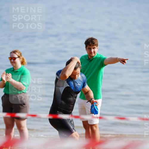 21.06.2026 - 29. Vierlanden-Triathlon LAZAROV Photography http://msf.ph/oto/9861442 21.06.2026 08:55:35 Schwimmen 113 meine-sportfotos.de