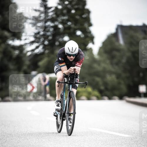 21.06.2026 - 29. Vierlanden-Triathlon H.Heesch http://msf.ph/oto/9861443 21.06.2026 12:08:58 Radfahren 932, 940 meine-sportfotos.de