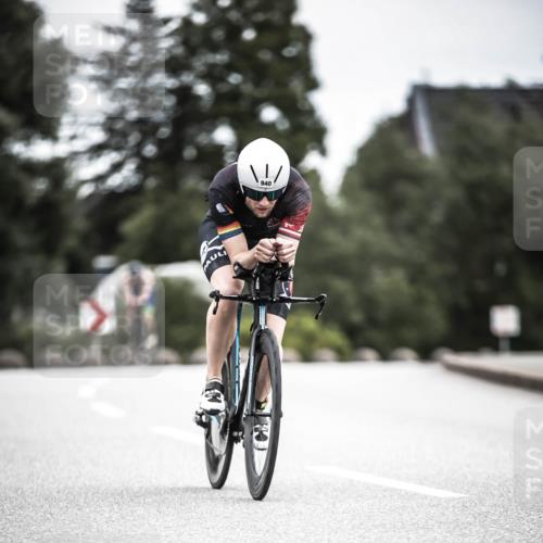 21.06.2026 - 29. Vierlanden-Triathlon H.Heesch http://msf.ph/oto/9861446 21.06.2026 12:08:58 Radfahren 932, 940 meine-sportfotos.de
