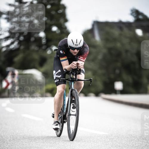 21.06.2026 - 29. Vierlanden-Triathlon H.Heesch http://msf.ph/oto/9861454 21.06.2026 12:08:58 Radfahren 932, 940 meine-sportfotos.de
