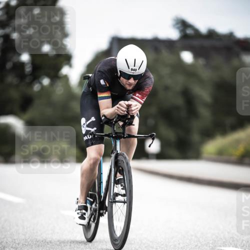 21.06.2026 - 29. Vierlanden-Triathlon H.Heesch http://msf.ph/oto/9861463 21.06.2026 12:08:59 Radfahren 832, 932, 940 meine-sportfotos.de