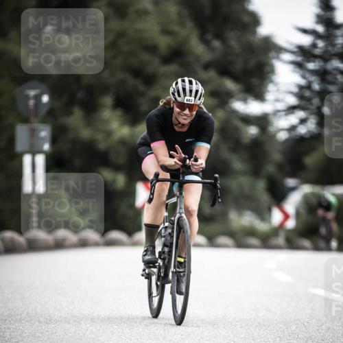 21.06.2026 - 29. Vierlanden-Triathlon H.Heesch http://msf.ph/oto/9861519 21.06.2026 12:09:12 Radfahren 883, 929 meine-sportfotos.de