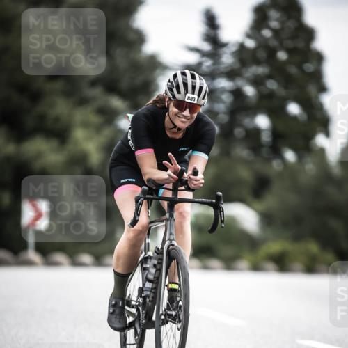 21.06.2026 - 29. Vierlanden-Triathlon H.Heesch http://msf.ph/oto/9861539 21.06.2026 12:09:13 Radfahren 883, 929 meine-sportfotos.de