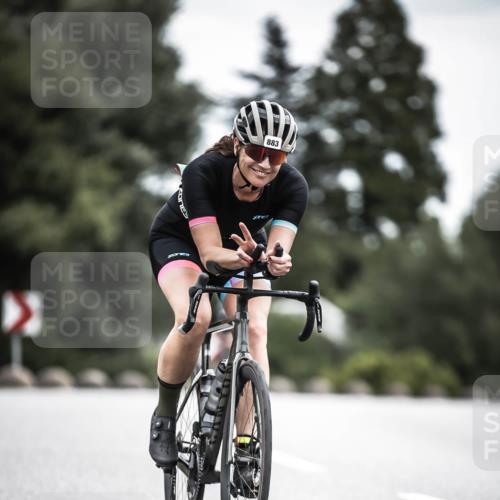 21.06.2026 - 29. Vierlanden-Triathlon H.Heesch http://msf.ph/oto/9861541 21.06.2026 12:09:13 Radfahren 883, 929 meine-sportfotos.de