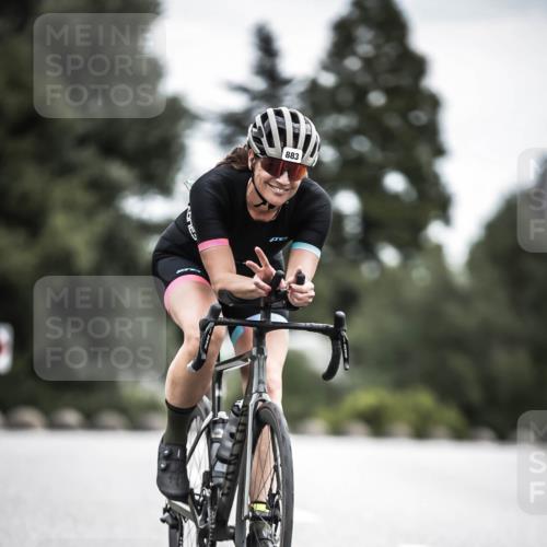 21.06.2026 - 29. Vierlanden-Triathlon H.Heesch http://msf.ph/oto/9861544 21.06.2026 12:09:13 Radfahren 883, 929 meine-sportfotos.de
