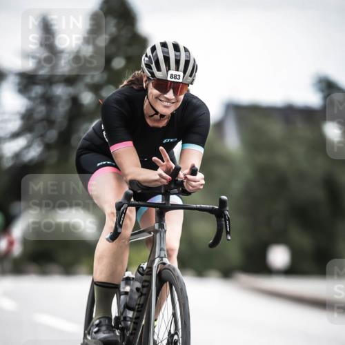 21.06.2026 - 29. Vierlanden-Triathlon H.Heesch http://msf.ph/oto/9861555 21.06.2026 12:09:13 Radfahren 883, 929 meine-sportfotos.de