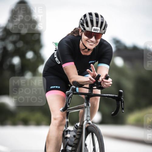 21.06.2026 - 29. Vierlanden-Triathlon H.Heesch http://msf.ph/oto/9861563 21.06.2026 12:09:13 Radfahren 883, 929 meine-sportfotos.de