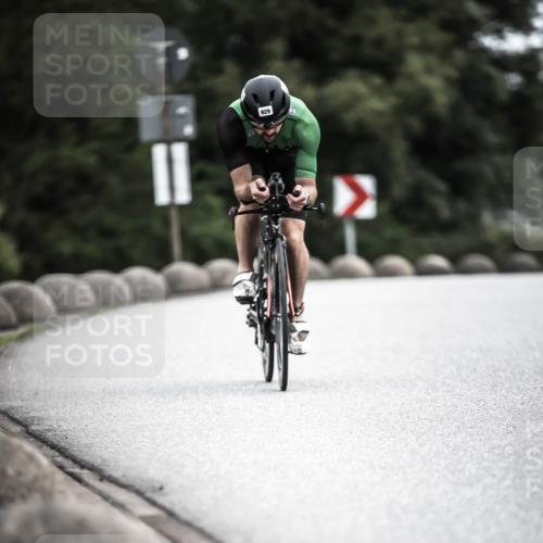 21.06.2026 - 29. Vierlanden-Triathlon H.Heesch http://msf.ph/oto/9861573 21.06.2026 12:09:17 Radfahren 883, 929 meine-sportfotos.de
