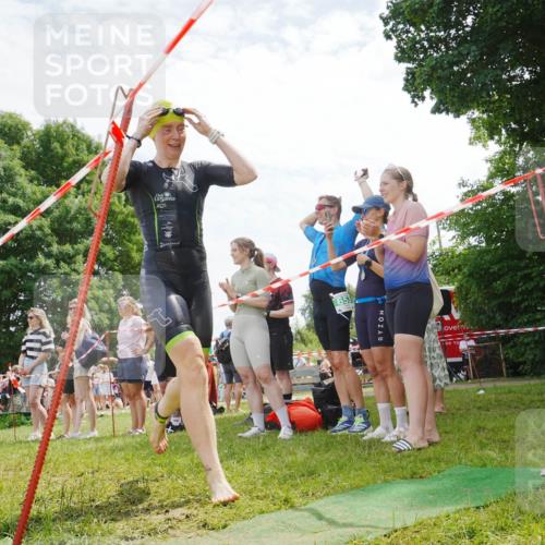 21.06.2026 - 29. Vierlanden-Triathlon LAZAROV Photography http://msf.ph/oto/9861574 21.06.2026 13:12:03 Schwimmen 1153 meine-sportfotos.de
