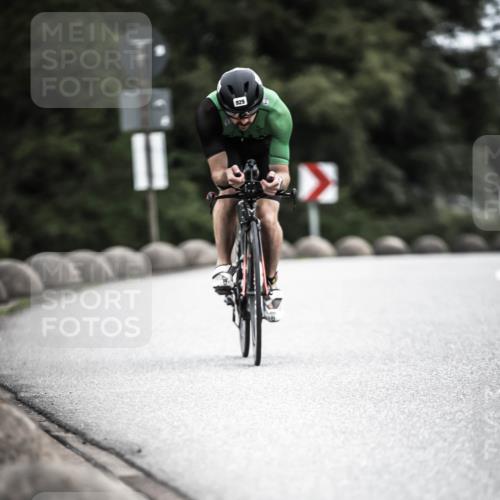 21.06.2026 - 29. Vierlanden-Triathlon H.Heesch http://msf.ph/oto/9861576 21.06.2026 12:09:17 Radfahren 883, 929 meine-sportfotos.de