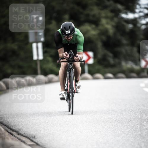 21.06.2026 - 29. Vierlanden-Triathlon H.Heesch http://msf.ph/oto/9861582 21.06.2026 12:09:17 Radfahren 883, 929 meine-sportfotos.de