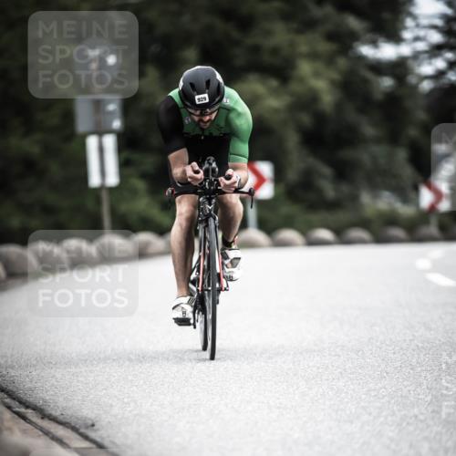 21.06.2026 - 29. Vierlanden-Triathlon H.Heesch http://msf.ph/oto/9861584 21.06.2026 12:09:17 Radfahren 883, 929 meine-sportfotos.de