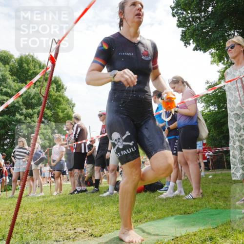 21.06.2026 - 29. Vierlanden-Triathlon LAZAROV Photography http://msf.ph/oto/9861638 21.06.2026 13:12:43 Schwimmen 1162 meine-sportfotos.de