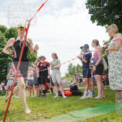 21.06.2026 - 29. Vierlanden-Triathlon LAZAROV Photography http://msf.ph/oto/9861668 21.06.2026 13:13:21 Schwimmen 1106, 1109 meine-sportfotos.de