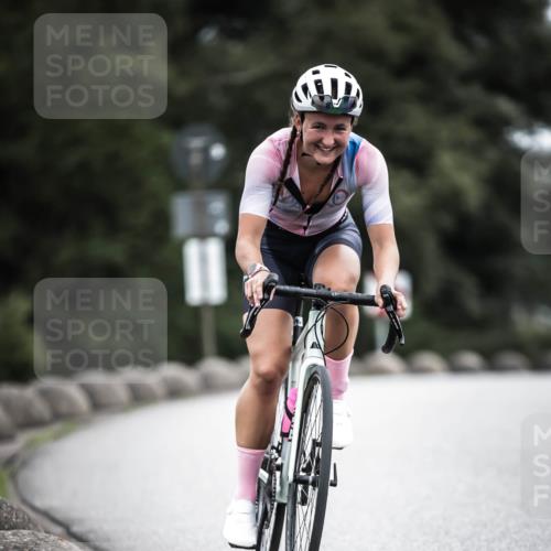 21.06.2026 - 29. Vierlanden-Triathlon H.Heesch http://msf.ph/oto/9861682 21.06.2026 12:09:31 Radfahren 872, 961 meine-sportfotos.de