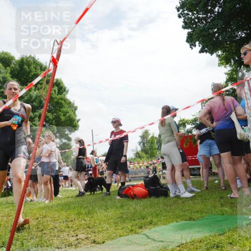 21.06.2026 - 29. Vierlanden-Triathlon LAZAROV Photography http://msf.ph/oto/9861702 21.06.2026 13:15:06 Schwimmen 1137, 1160 meine-sportfotos.de