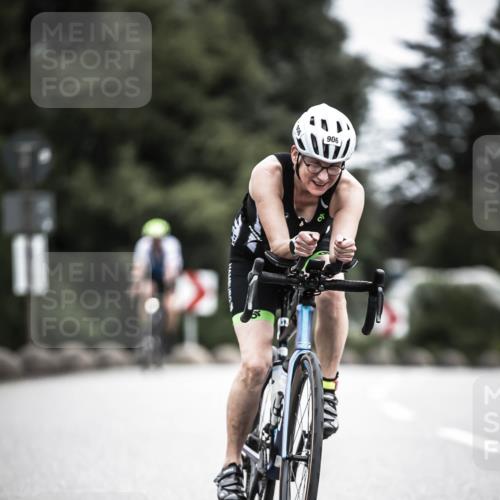 21.06.2026 - 29. Vierlanden-Triathlon H.Heesch http://msf.ph/oto/9861732 21.06.2026 12:09:43 Radfahren 726, 903, 906 meine-sportfotos.de