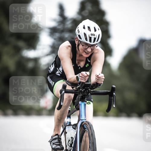 21.06.2026 - 29. Vierlanden-Triathlon H.Heesch http://msf.ph/oto/9861756 21.06.2026 12:09:44 Radfahren 726, 903, 906 meine-sportfotos.de