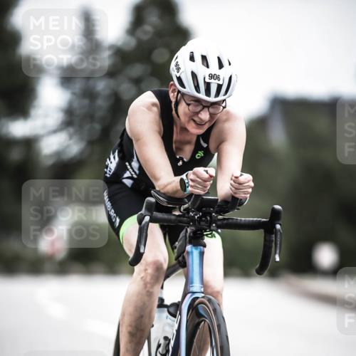 21.06.2026 - 29. Vierlanden-Triathlon H.Heesch http://msf.ph/oto/9861761 21.06.2026 12:09:44 Radfahren 726, 903, 906 meine-sportfotos.de